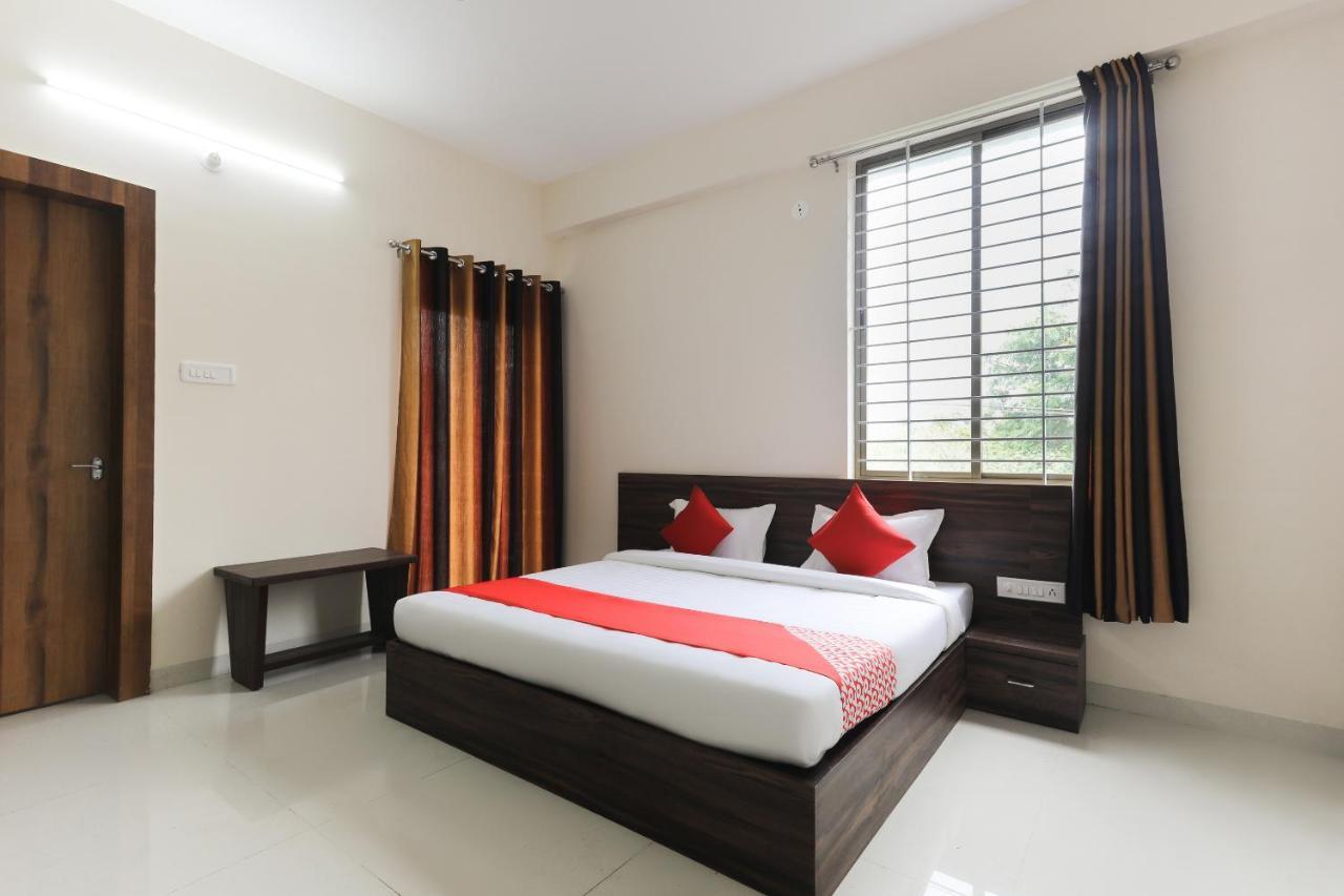 Hotel O La Flora Indore Buitenkant foto