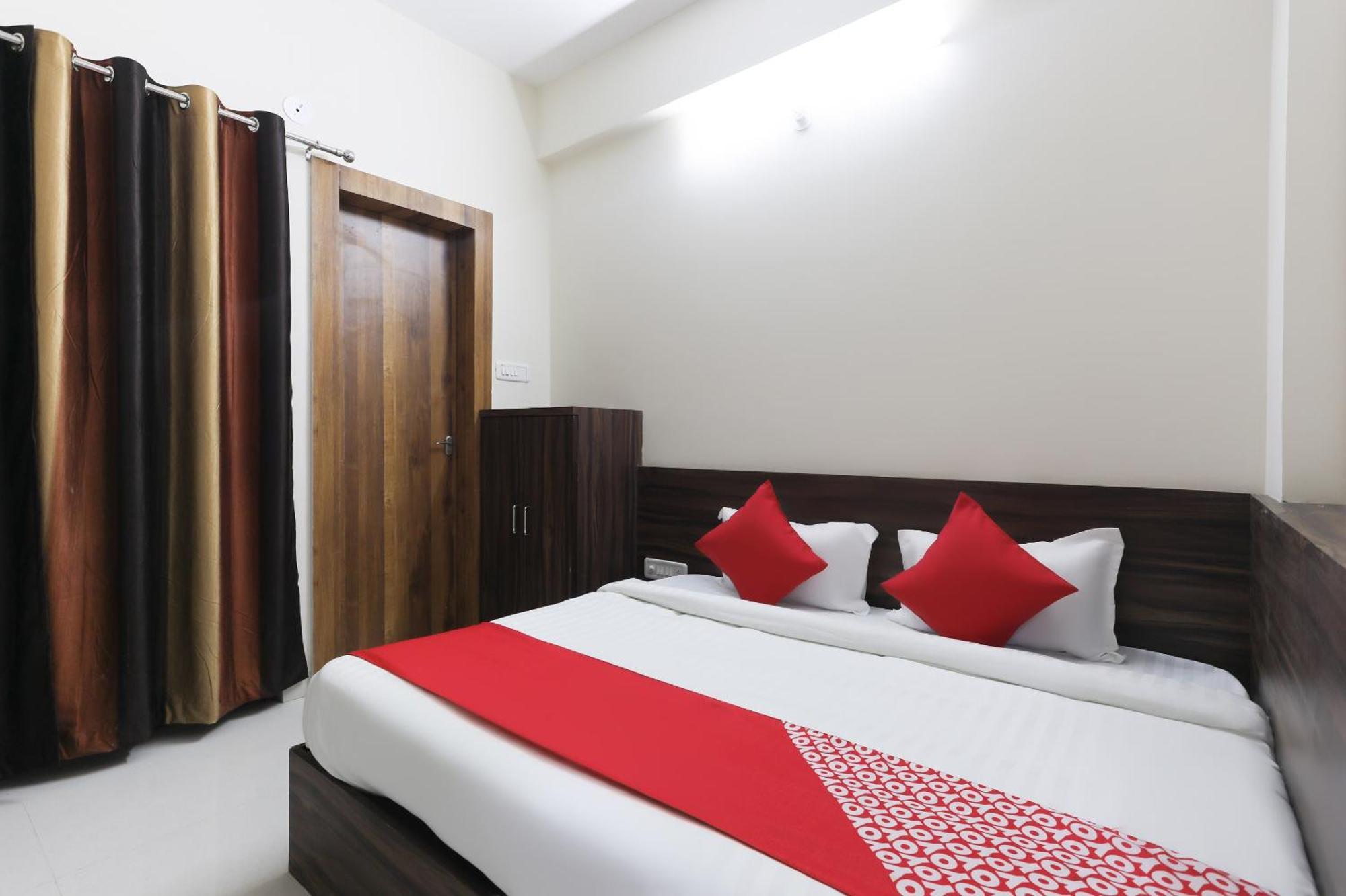 Hotel O La Flora Indore Buitenkant foto