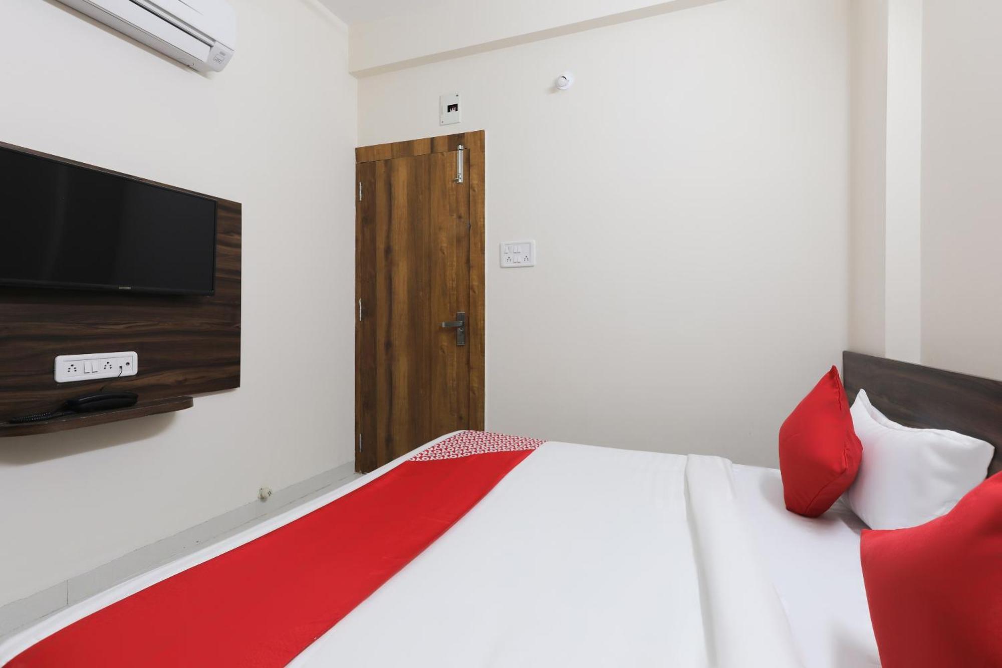 Hotel O La Flora Indore Buitenkant foto