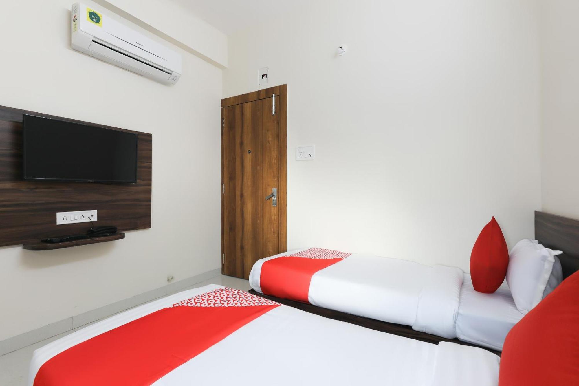 Hotel O La Flora Indore Buitenkant foto