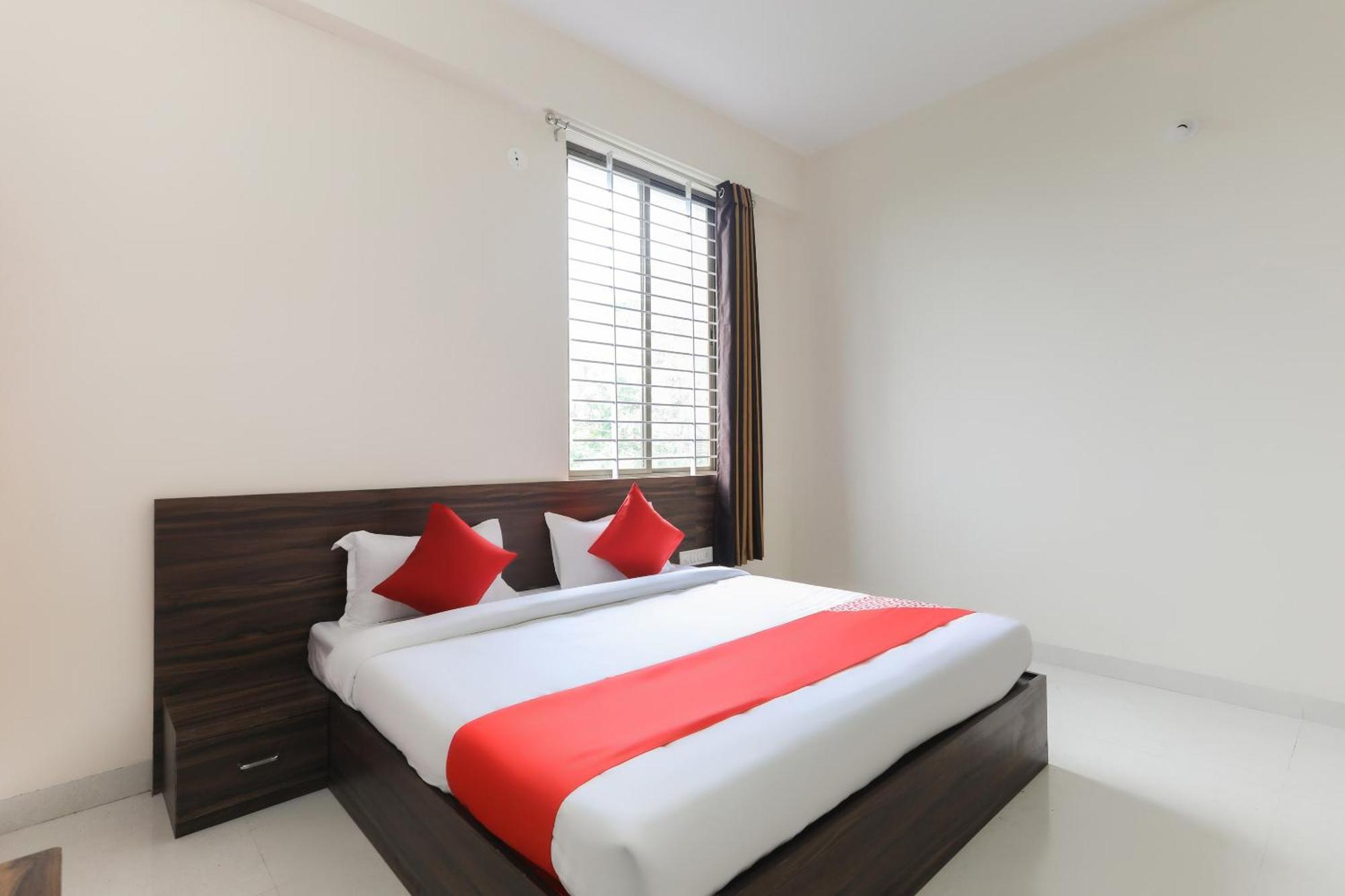 Hotel O La Flora Indore Buitenkant foto