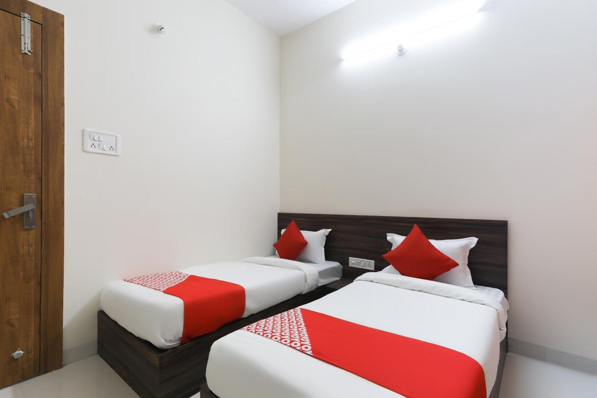 Hotel O La Flora Indore Buitenkant foto