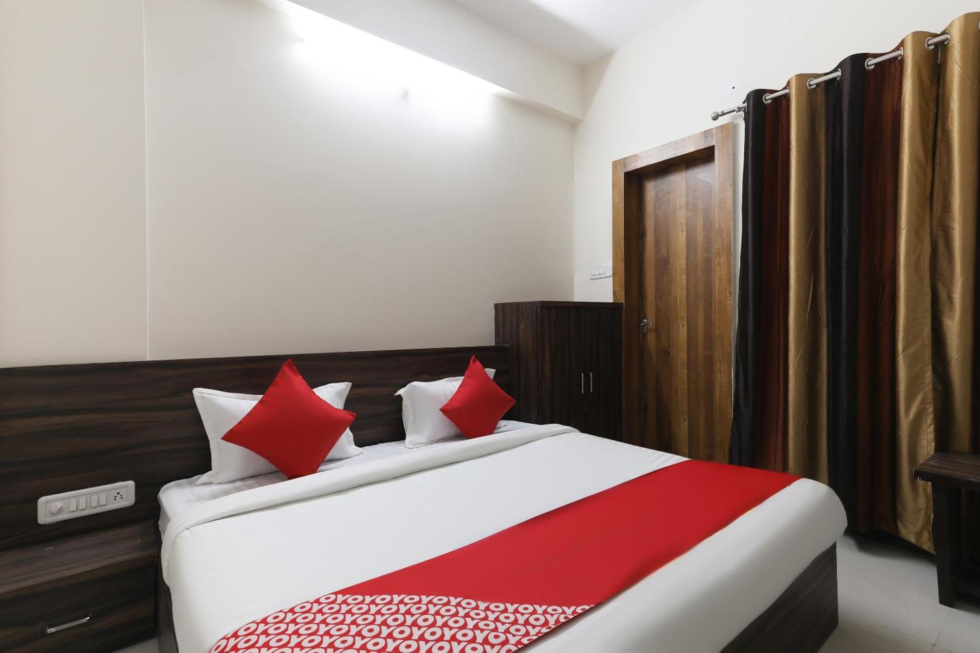 Hotel O La Flora Indore Buitenkant foto